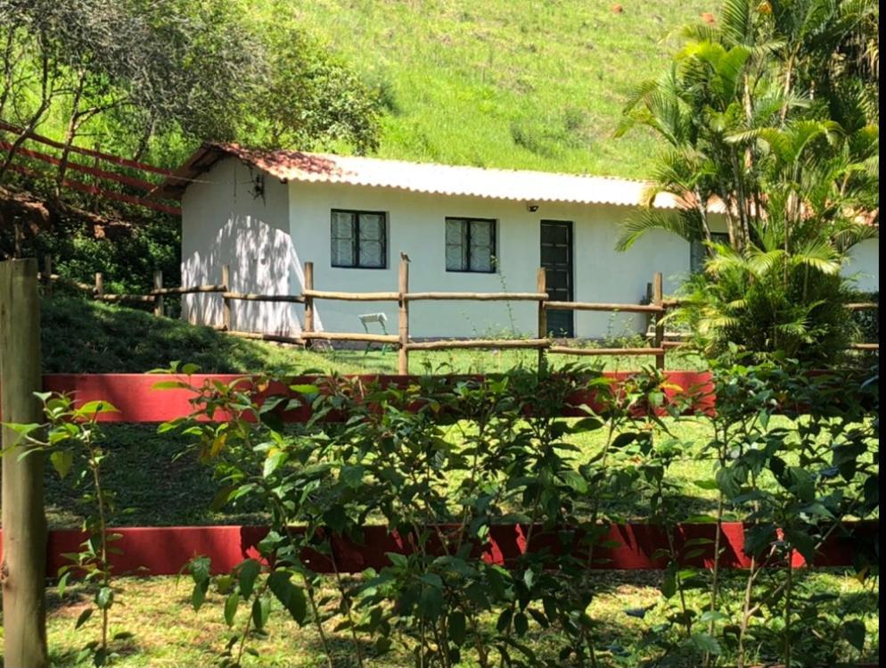 הוילה Conservatória Vivenda Dos Guaranys -Um Projeto Ecologico - Casa מראה חיצוני תמונה